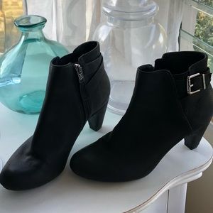 Black booties. Like new. Size 8